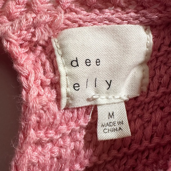 Pink Ruffle Crochet Crop Top - Picture 2 of 3